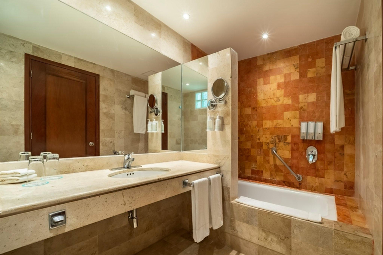 Bathroom 5, Iberostar Paraiso del Mar, Cozumel