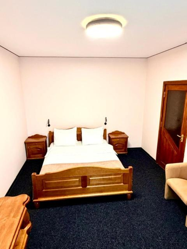 Bedroom 2, Okolytsya, Rivnens'ka