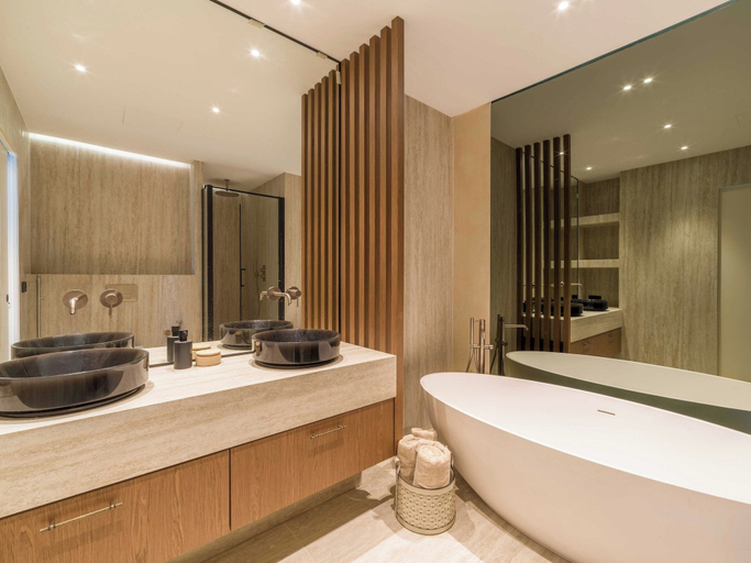 Bathroom 1, Exceptional Apartment With Terrace & Sea View, Alpes-Maritimes