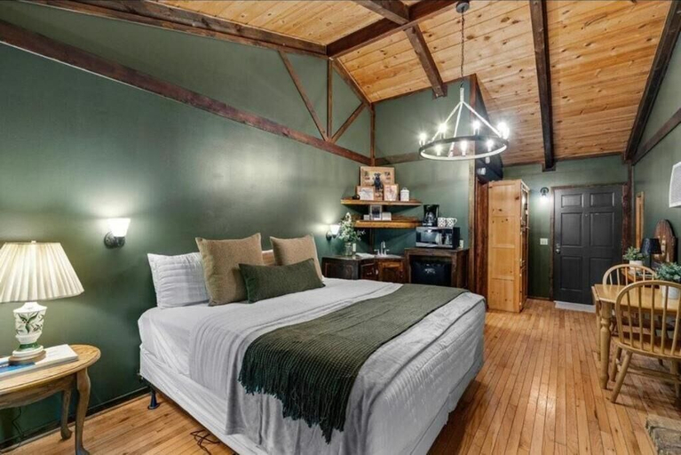 Room 2, The Lost Compass, White