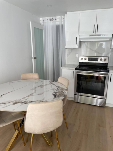 Dining, Oshawa Suite Open Kitchen Living Space, Durham