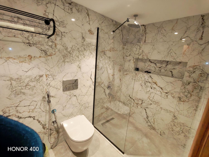 Shower 5, Kalmuk Nature Resort & Villas, Merkez