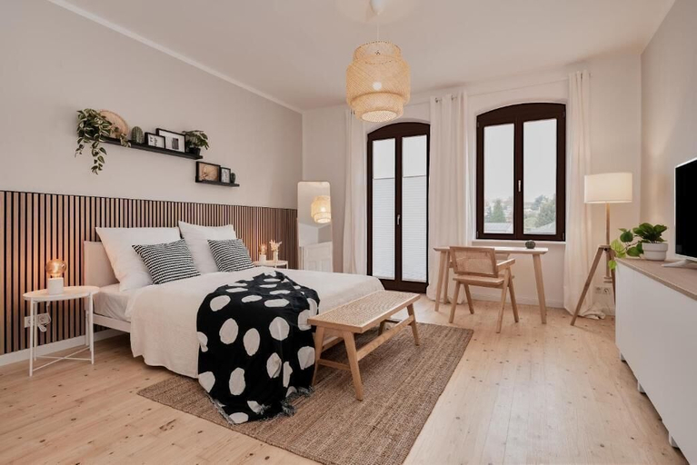 Room 4, Saniertes Altbauzimmer an der Karlsaue, Kassel