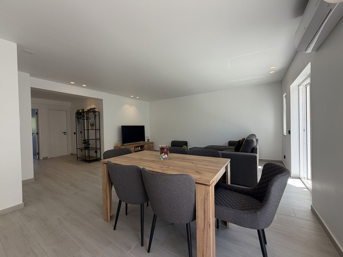 Room 3, Agua Plaza T2 With Pool AC, Albufeira
