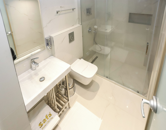 Bathroom 5, safa hotel old city, Fatih