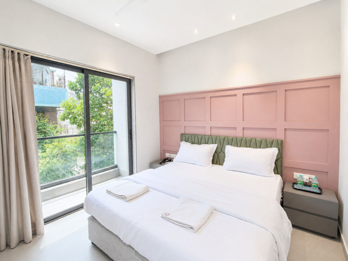Room 4, The Bay Suites - Salt Lake AE Market, North 24 Parganas