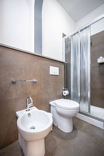 Bathroom 4, Proconsolo A, Florence