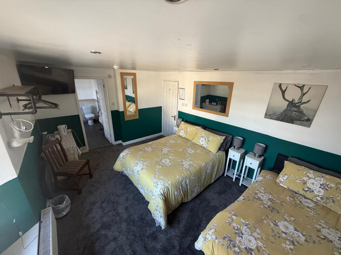 Bedroom 3, The Pickwick Inn, Devon