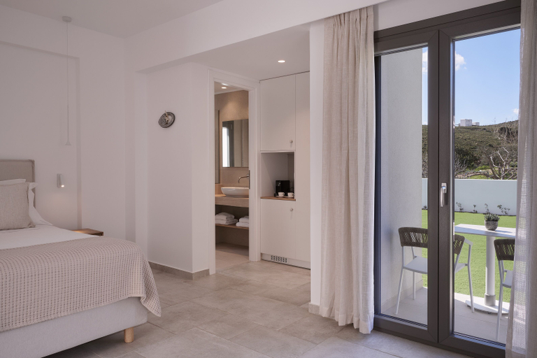 Bedroom 4, Isida Hotel, South Aegean