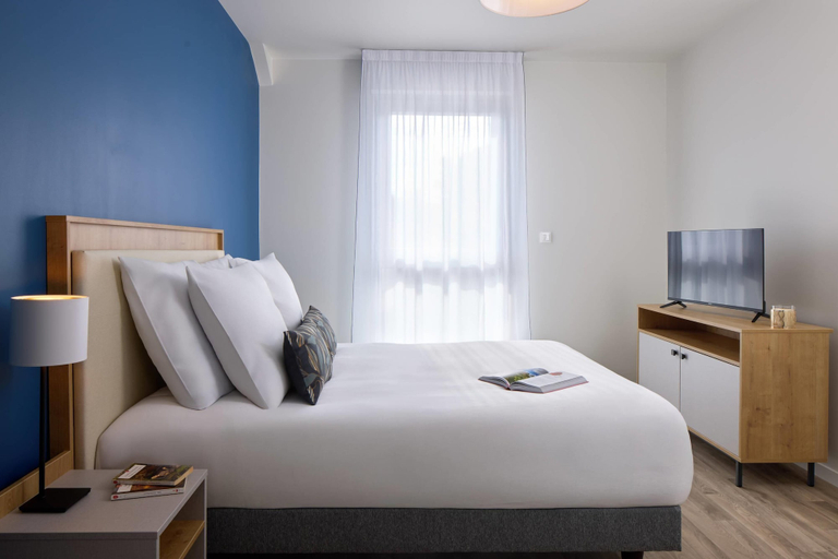 Bedroom 3, Quality Aparthotel Cholet, Maine-et-Loire