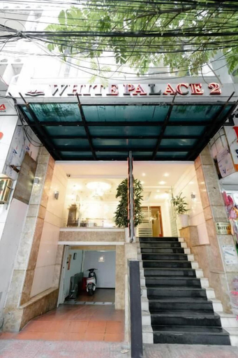 Exterior detail, White Palace Hotel 2, Thái Bình