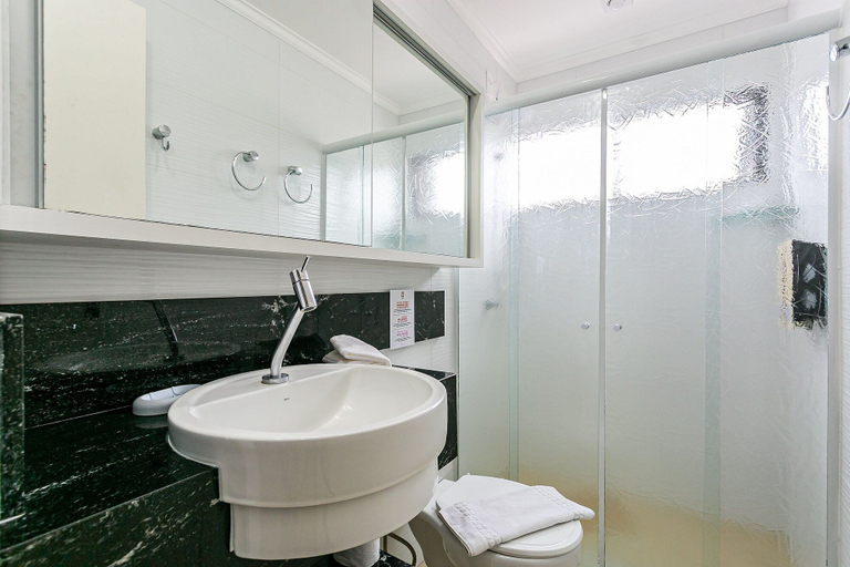 Bathroom 5, Apartment on the Sand With Side sea View Jbm302, Florianopolis