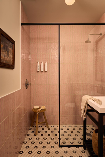 Bathroom 4, The June Motel, Prince Edward County, Lake Ontario