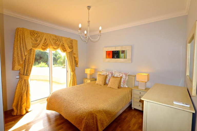 4, Luxury Vilamoura Villa  4 Bedrooms  Villa Corvo  Billiards, Loulé