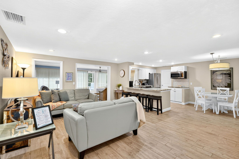 Living room 4, Tranquil Pool Home in Sarasota, Sarasota