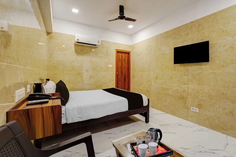 Room 4, Collection O Tiruvannamalai, Tiruvannamalai
