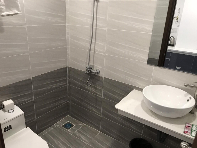 Bathroom 3, Smiley Apartment Quan 2, Ho Chi Minh City