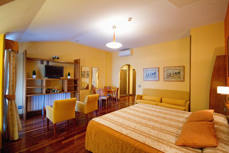 Bedroom 4, Hotel Los 5 Pinos, Madrid