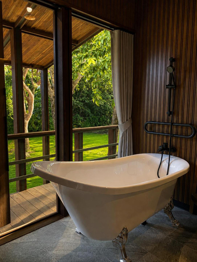 Bathroom 3, KaToB Koh Bulone, Palian