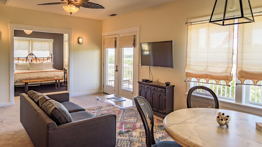 Interior 5, Tour de Rouge by Avantstay Pool + Spa + Firepit Paso Robles Wine, San Luis Obispo