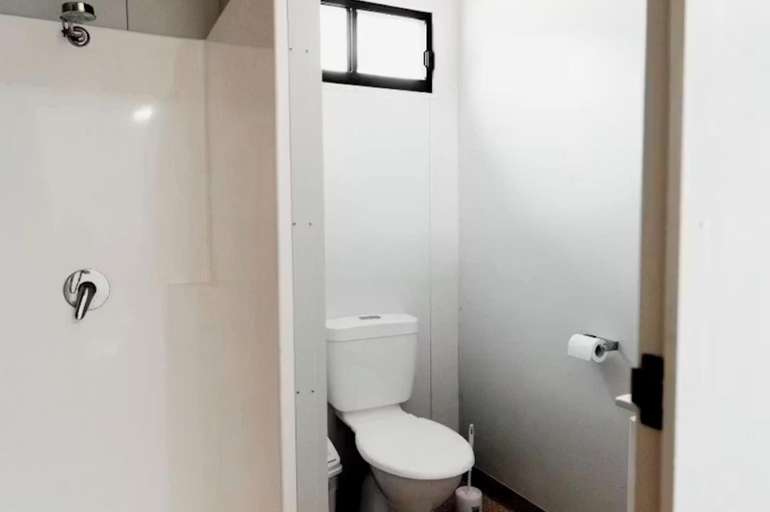 Bathroom 3, Discovery Parks - Katherine River, Katherine