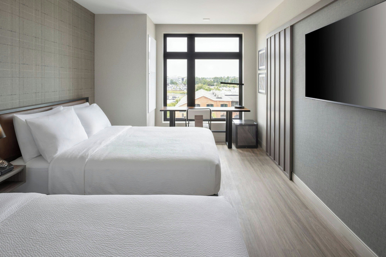 Room 3, Moxy Portland Thompson's Point, Cumberland