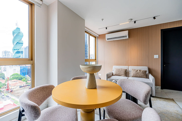 Room 2, w Upscale 1BR w AC in Vibrant Obarrio, Panamá