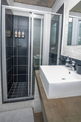 Bathroom 2, The 260 Collection Luxury City Apartment, City of Johannesburg