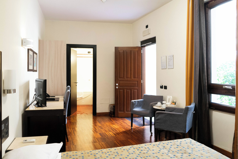 Bedroom 2, Residenza Mecenate, Rome