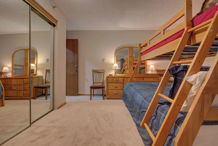 Bedroom 3, Atrium 207 Downtown Condos with on-site Hot Tub, Summit