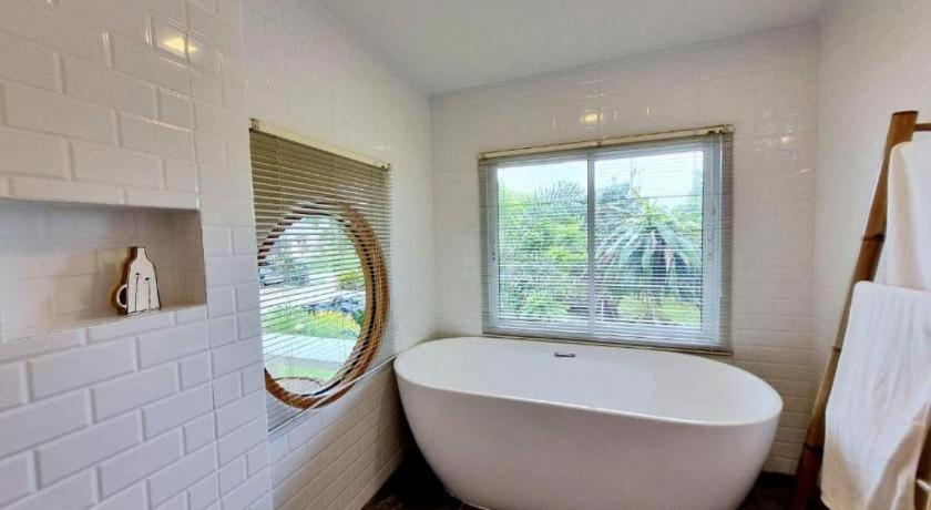 Bathroom 3, Maai Horm Boutique Resort, Muak Lek