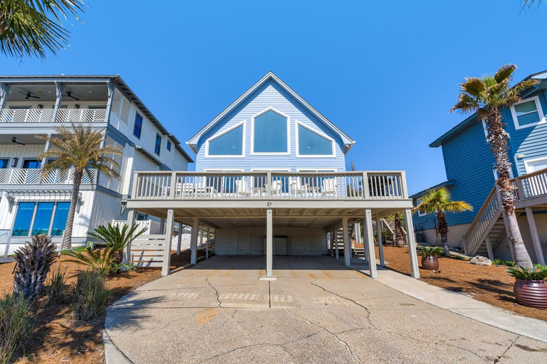 Exterior 3, Sun and Sand, Walton