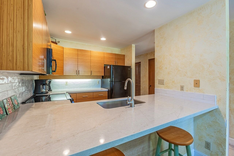Private kitchen 2, Maui Kamaole B106 1 Bedroom Apts, Maui