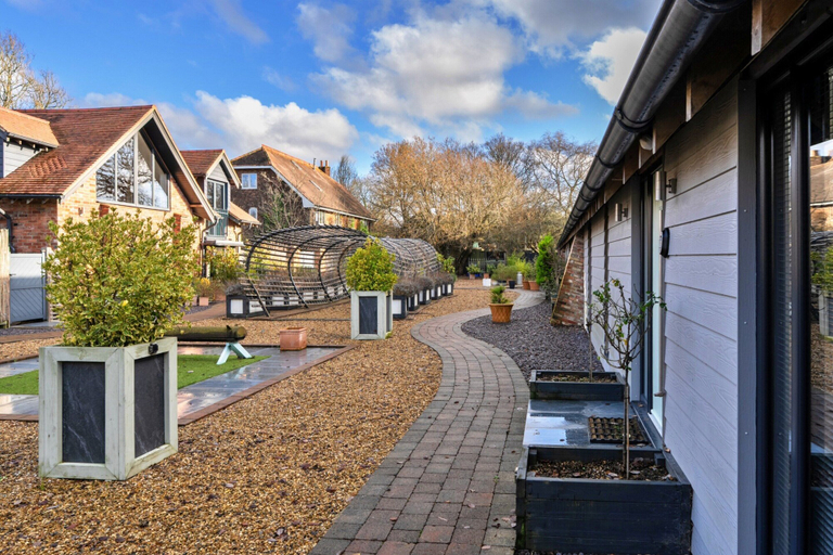 Garden 4, Peaceful Dorset Cottage for 4, Dorset