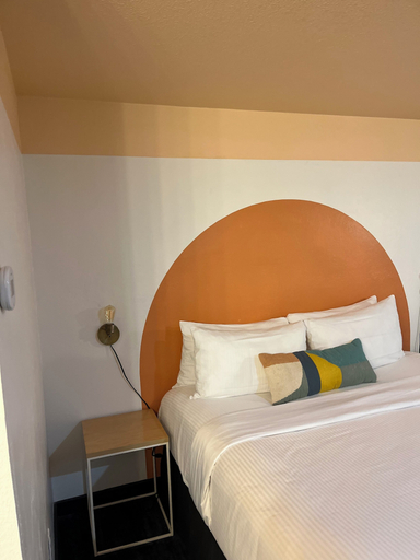 Bedroom 2, Motel 8 Soledad, Monterey