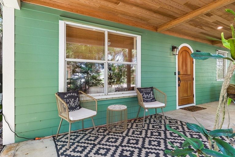 Terrace/patio 5, The Sebastian Surf Lodge, Indian River