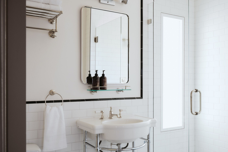 Bathroom 4, Rialto Club, Los Angeles