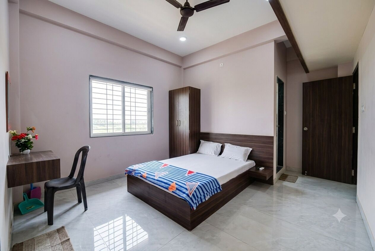 Room 2, Hotel Amarendra stay in, Pune