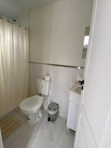 Bathroom 3, El Alamo Hosteria, Lago Argentino
