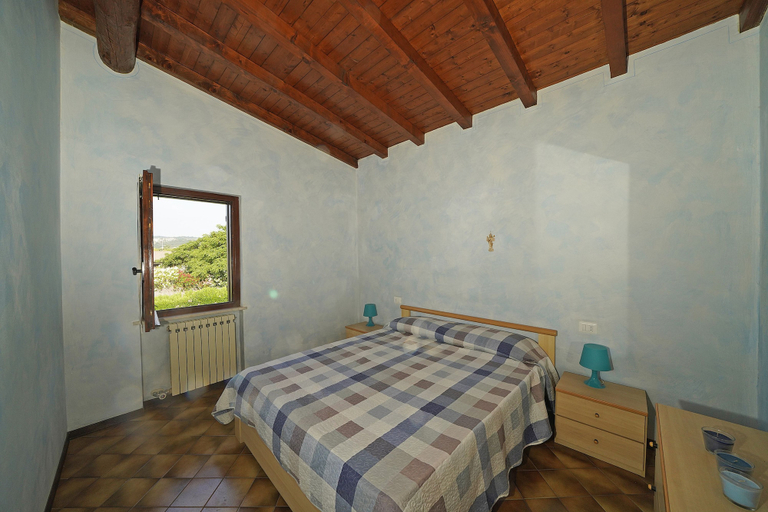 Room 4, Raffa Holiday in Raffa, Brescia
