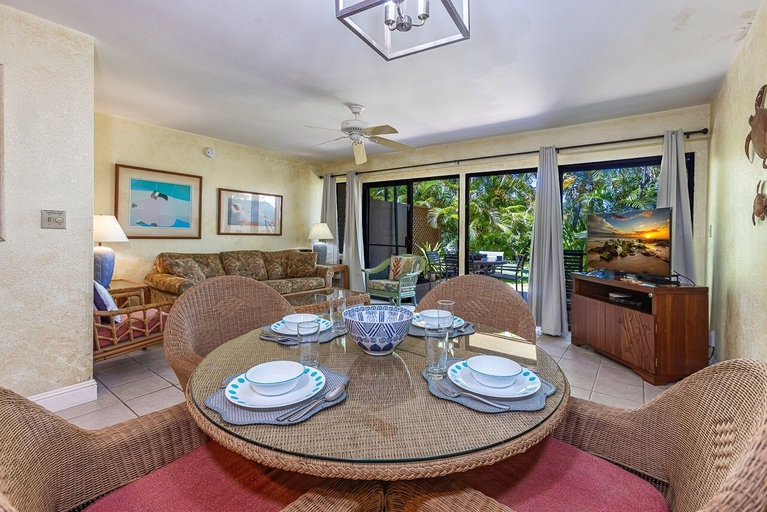 Living area 4, Maui Kamaole B106 1 Bedroom Apts, Maui