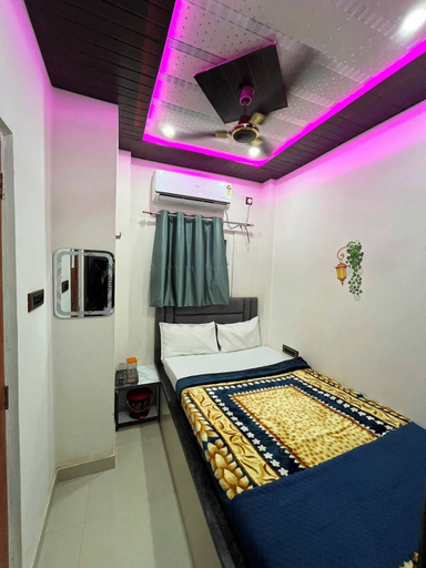 Room 2, Neelkanth PG House, Varanasi