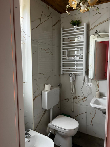 Bathroom 3, Villa Angelina barana 8, Verona