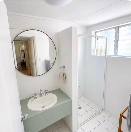 Bathroom, Silver Sands Apartments, Hervey Bay - Pt A