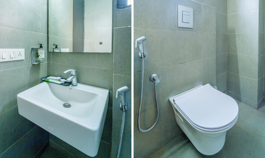 Bathroom 4, Treebo Premium Inn, Gautam Buddha Nagar