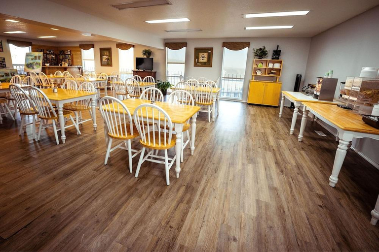 Food & Drinks 5, Branson King Resort & Suites, Taney