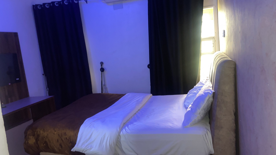 Room 2, Wimpy hotel and suite beachfront, Eti-Osa