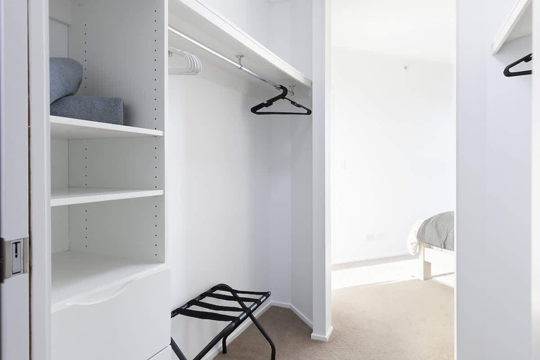 Interior 5, Amazing! 2bed/2bath/1car/balcony/views ~ CBD, Brisbane
