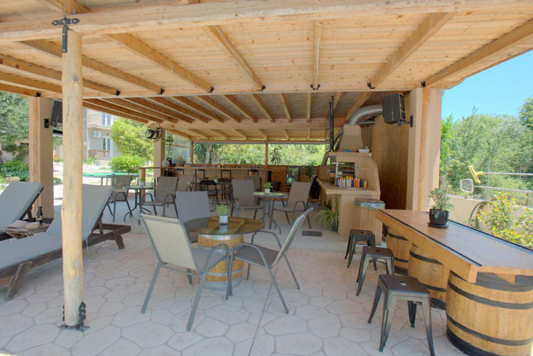 Food & Drinks 5, Ilias Apartments, Ionian Islands