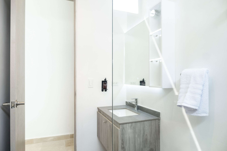 Room 2, w Trendy 2BR in the Heart of Bocagrande, Cartagena de Indias